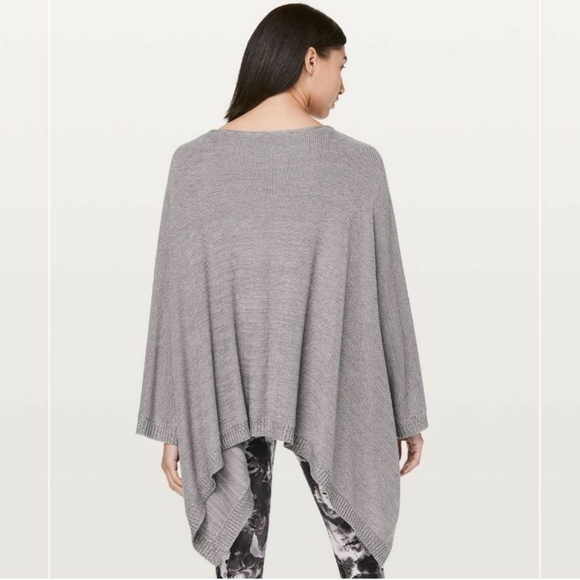 Lululemon Divinity Poncho Scarf Shawl Lunar Rock/Iced Iris - Picture 2 of 13